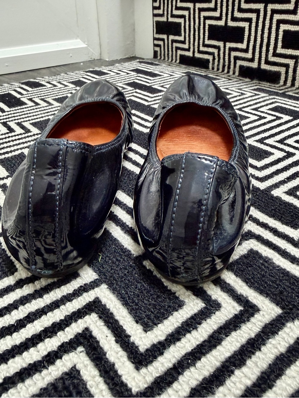 Lanvin dark navy blue Patent Leather Ballet Flats with Elastic Topline size 40 - Picture 5 of 8